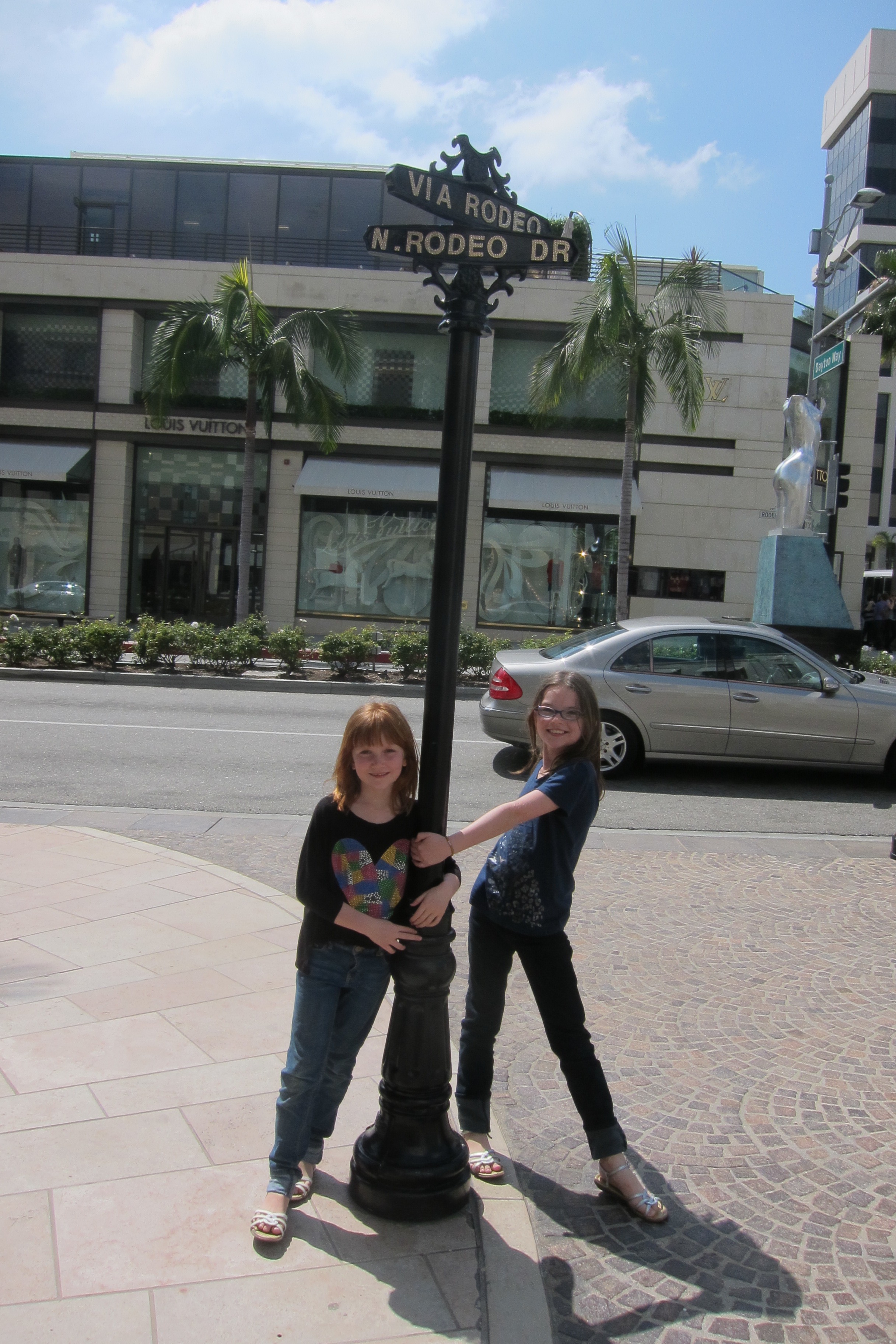 The famous Rodeo drive sign in LA