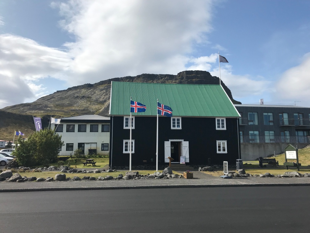 Icelandic house on Tour in Olafskvik